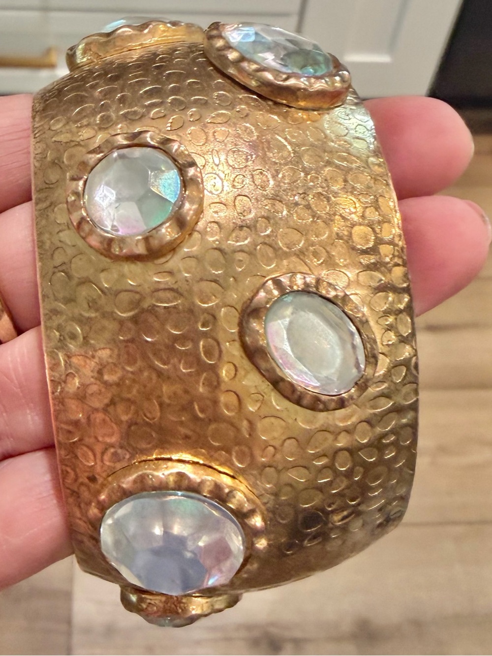 Heavy Hammered Gold Artisan Bangle Bracelet Statement Bezel Glass Stones 119g